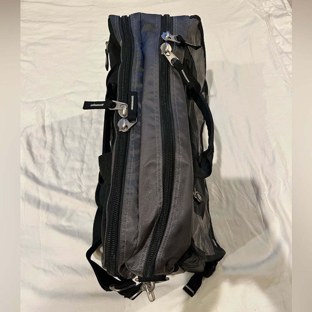Ogio single shoulder laptop bag - Picture 12 of 14